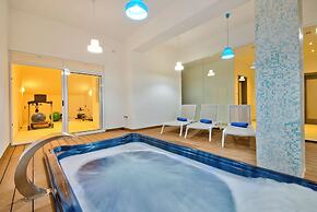 Extraordinary Villa With Private Pool & Steamsauna
