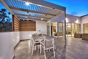 Luxurious Elegant Villa With Impressive Sauna&pool