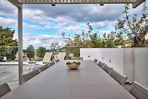 Luxurious Elegant Villa With Impressive Sauna&pool