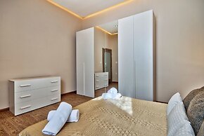 Luxurious Elegant Villa With Impressive Sauna&pool