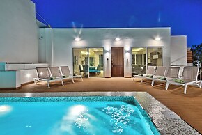 Luxurious Elegant Villa With Impressive Sauna&pool