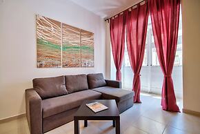 Central Flat With Traditional Maltese Balcony