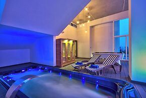 Prestigious Grand Villa With Luxurious Amenities