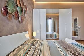 Prestigious Grand Villa With Luxurious Amenities