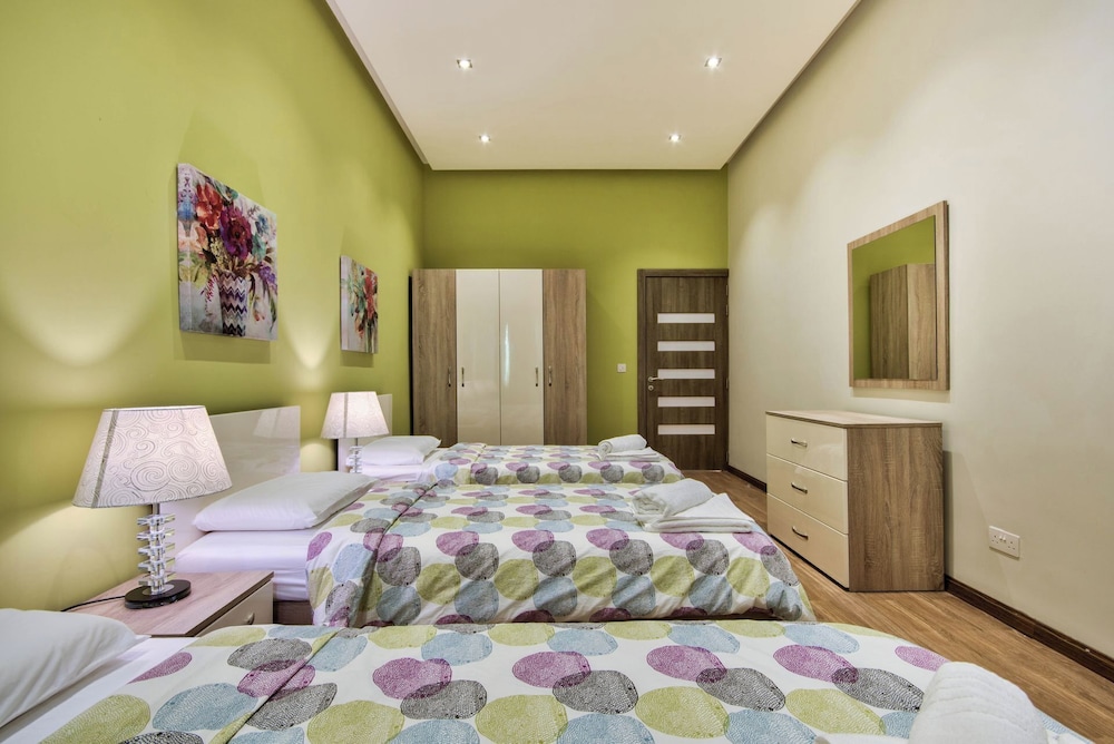 Prestigious Grand Villa With Luxurious Amenities
