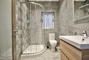 Prestigious Grand Villa With Luxurious Amenities