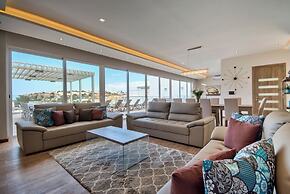 Prestigious Grand Villa With Luxurious Amenities