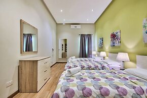 Prestigious Grand Villa With Luxurious Amenities
