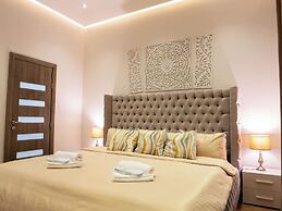 Prestigious Grand Villa With Luxurious Amenities
