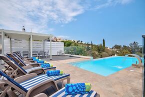Prestigious Grand Villa With Luxurious Amenities