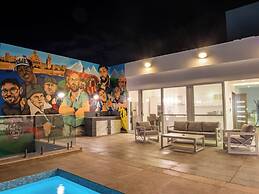 Prestigious Grand Villa With Luxurious Amenities