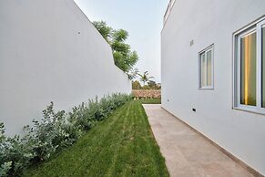 Prestigious Grand Villa With Luxurious Amenities