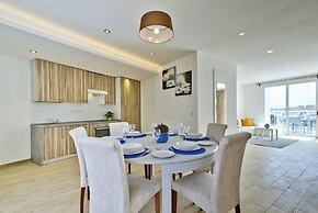 Idyllic Penthouse Apartment With Sea View Balcony