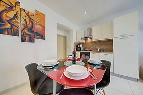 Exclusive Holiday Flat Steps to the Sliema Shops