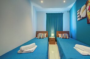 Exclusive Holiday Flat Steps to the Sliema Shops