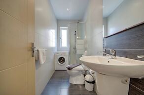 Exclusive Holiday Flat Steps to the Sliema Shops