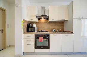 Exclusive Holiday Flat Steps to the Sliema Shops