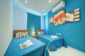 Exclusive Holiday Flat Steps to the Sliema Shops