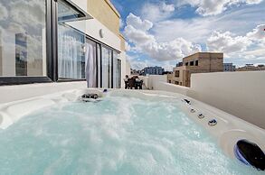 Sliema Sea View Jacuzzi Penthouse