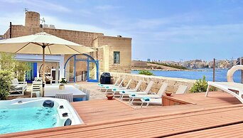 Enchanting Stone Villa With Pool and Jacuzzi