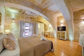 Enchanting Stone Villa With Pool and Jacuzzi
