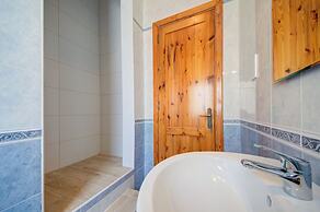 Magnificent Minimal Apartment Close to Attractions