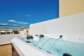 Amazing Duplex Penthouse With Jacuzzi and BBQ