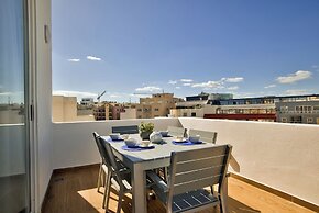 Amazing Duplex Penthouse With Jacuzzi and BBQ