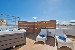 Amazing Duplex Penthouse With Jacuzzi and BBQ