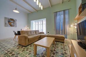 Spacious High Ceiling Sliema Apartment