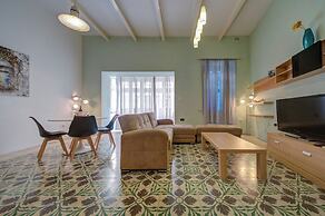 Spacious High Ceiling Sliema Apartment