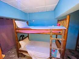 Bush Beach backpackers