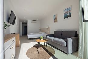 Wind Rose apartments-beachfront