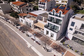 Wind Rose apartments-beachfront