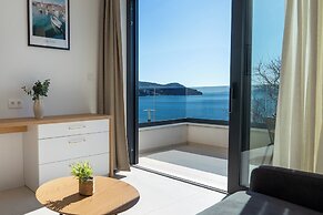 Wind Rose apartments-beachfront