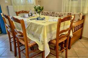 Mainades Maisonette - Kalibia Seaview Retreat