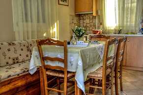 Mainades Maisonette - Kalibia Seaview Retreat