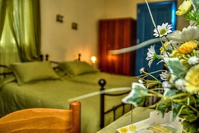 Mainades Studio - Andros Peaceful Retreat