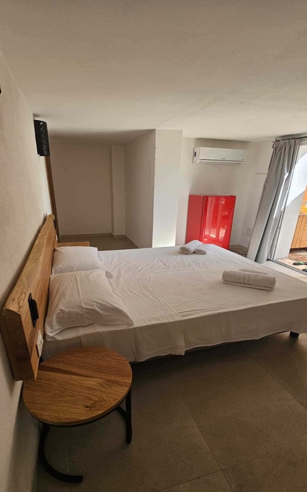 Camping Ermosa