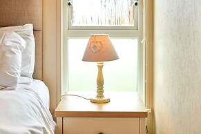 Host Stay Little Gem Lodge