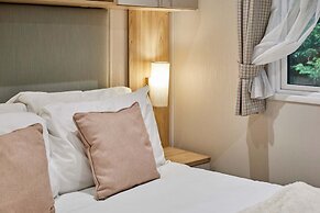 Host Stay Blossom Lodge