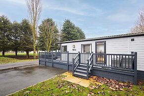 Host Stay Blossom Lodge