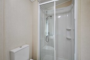 Host Stay Rowan Lodge