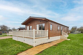 Host Stay Rowan Lodge