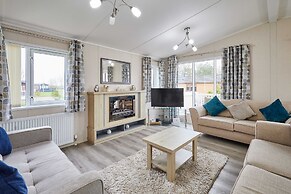 Host Stay Rowan Lodge