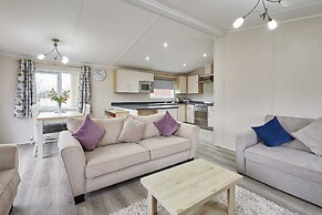 Host Stay Rowan Lodge