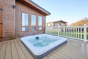 Host Stay Hedgerow Lodge