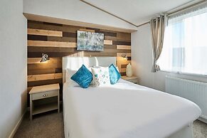 Host Stay Hedgerow Lodge