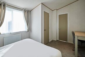 Host Stay Hedgerow Lodge