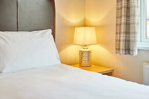 Host Stay Crystal Lodge